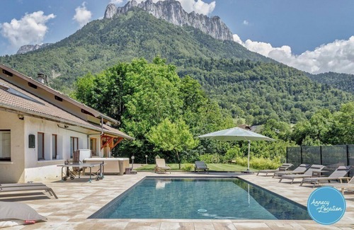 Bluffy Apartment | Cozy Appartement du Col - Steps from the Lake & Pool Access