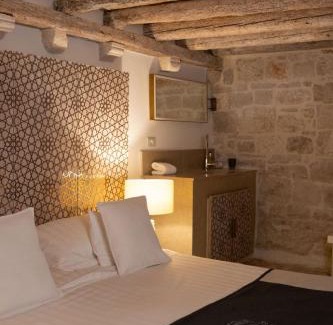 Cove Tri Zala (Zrnovo) Apartment | Experience Lesic Dimitri Palace: Oceanfront Spa Retreat