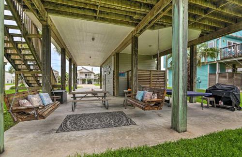 Pirates Beach House | Family-Friendly Salty Dog Galveston House Near the Beach