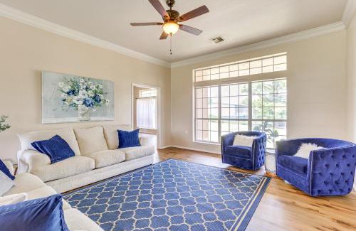Edmond House | Less Than 1 Mi to Oak Tree National Cozy Getaway!