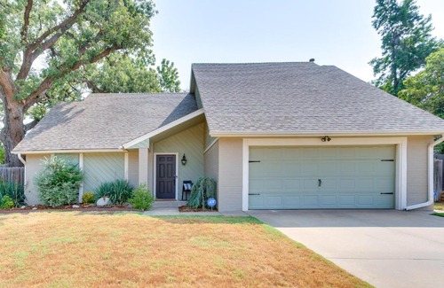 Norman House | Convenient Vacation Rental Near University with Pet Access