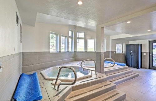 Park Forest Estates Apartment | Contemporary Breckenridge Condo Near Skiing with Spa Access