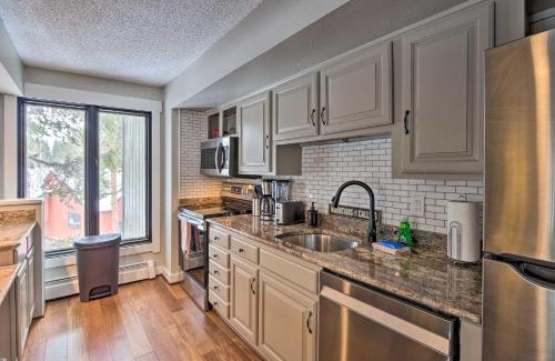 Park Forest Estates Apartment | Contemporary Breckenridge Condo Near Skiing with Spa Access