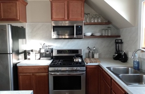 Pleasant Prairie Apartment | Convenient Lake View Hotel: Just Minutes Off the Freeway