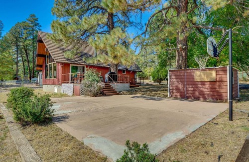 Prescott House | Charming Prescott Cabin Steps From Downtown and Pet Friendly
