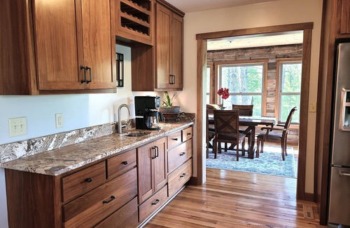 Duluth House | Discover Lester River Pines: Pet-Friendly Oasis with Pond Views