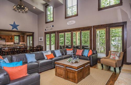 Waterfront Greens House | Experience Joyful Stays at Let the Good Times Roll Hotel