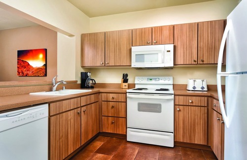 Enterprise Resort | Kick Off Your Adventure at Our Family-Friendly Hotel!