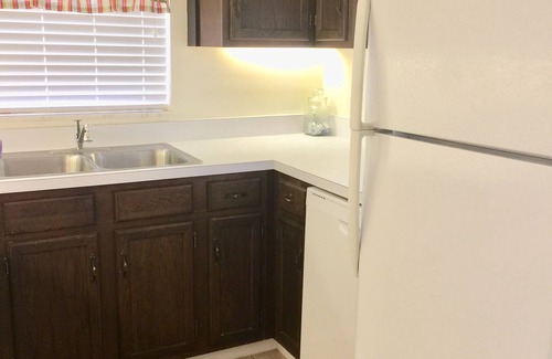 Florida Ridge Condo | Relax in a Bright, Newly Renovated Condo with Pool Access