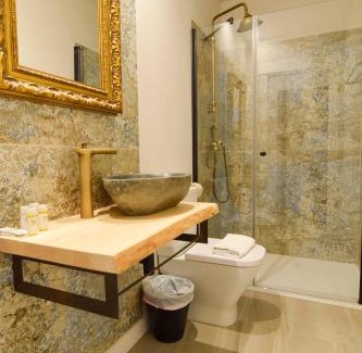 Plaza de Toros Vieja Apartment | Kid-Friendly Retreat at Letmalaga CAC - Rated 8/10