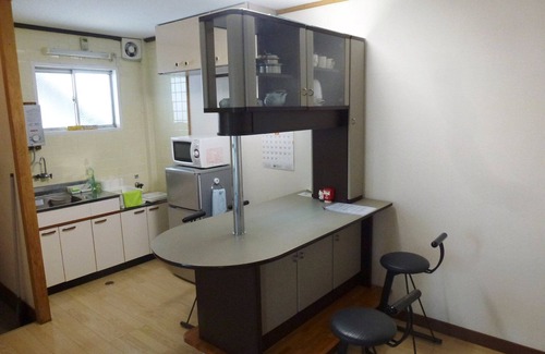 Kasuga Apartment | Family-Friendly Retreat with WiFi and Breakfast in Kasuga