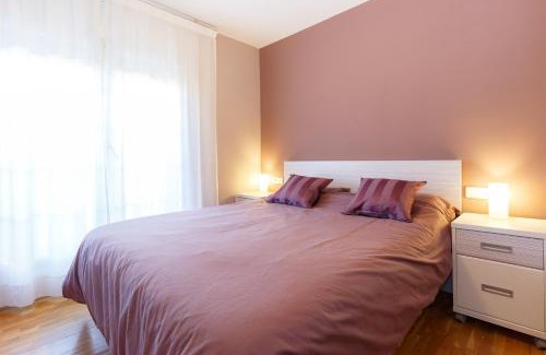 La Sagrada Familia Apartment | Inviting LetsGo Sagrada Familia Penthouse for Families & Pets
