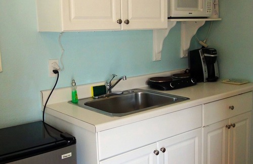 Leucadia Hotel | Tranquil Leucadia Beach Inn: Spa and Family-Friendly Retreat