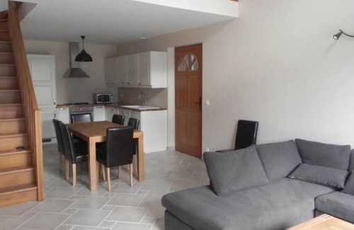 Leudon-en-Brie Cottage | Guest Rated: Leudon En Brie Cottage for 5 near Provins