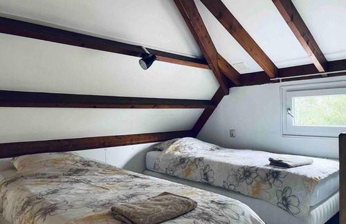 Municipality of Opmeer House | Inviting Bungalow in Noord-Holland - Guest Rated 9.3/10