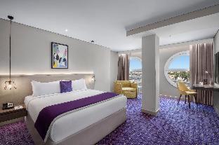 Al Wasl Apartment | Relax at Leva Hotel and Suites Near Downtown with Pool & Spa