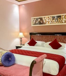 Nejran Hotel | Top-Rated Levant Hotel with Hot Tub & Family Amenities