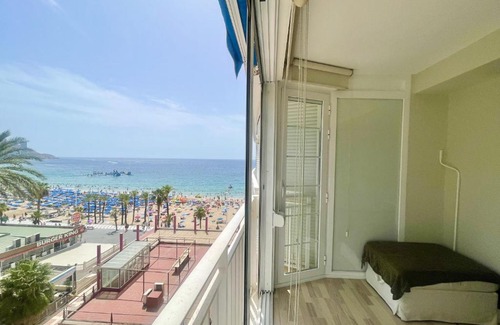 Benidorm Centro Apartment | Experience Oceanfront Living at Levante Sea Views la Gavina
