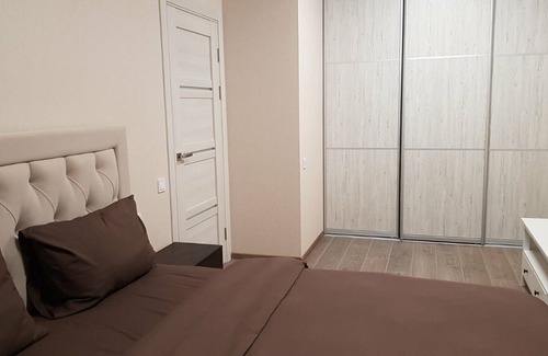 Lypky House | Sky View Apartment at Level 23: Family-Friendly Retreat