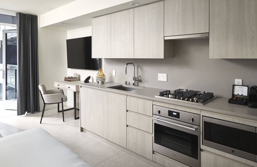 South Lake Union Hotel | Eco-Friendly Retreat at Level Seattle Downtown - South Lake Union