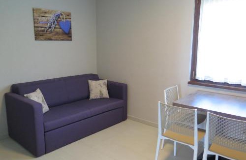 Sarvar Apartment | Top-Rated Levendula Apartmanház with Family-Friendly Amenities