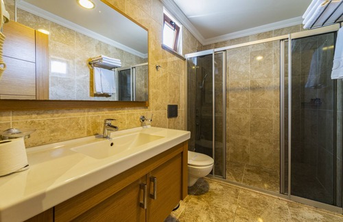 Kagithane Hotel | Discover Levent Hotel Istanbul: Top-Rated with Spa & Dining