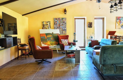 Parpi House | Levon's Dom