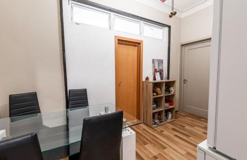 Sofia City Center Apartment | Levski 3BR Retreat