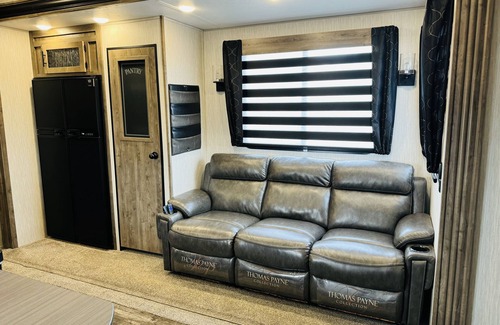 Lewiston House | Convenient Lewiston RV: Steps to Airport, Family-Friendly Stay