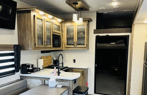Lewiston House | Convenient Lewiston RV: Steps to Airport, Family-Friendly Stay