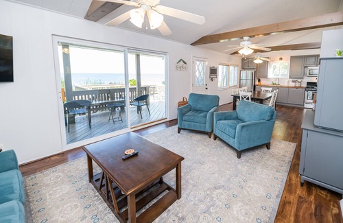 Lexington House | Relax at Lexington Beach House with Private Beach Access