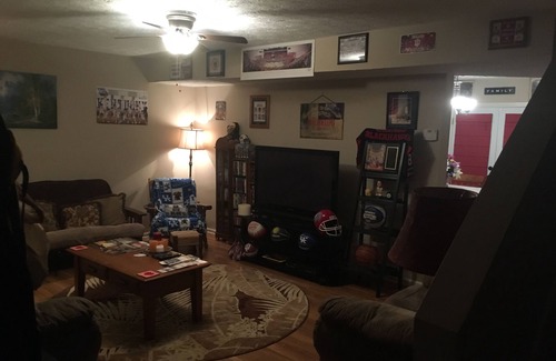 Lexington House | Premier Townhome in Lexington with Pet-Friendly Amenities