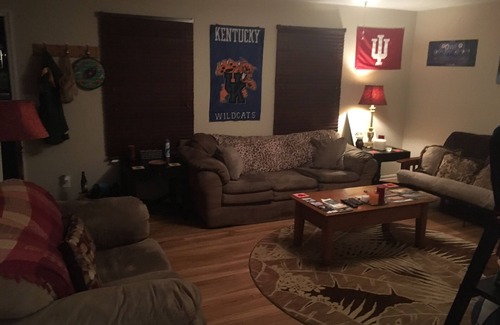 Lexington House | Premier Townhome in Lexington with Pet-Friendly Amenities