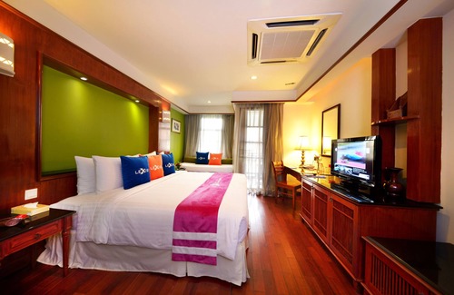 Taman Tun Sambanthan Resort | Experience Leisure at Lexis Port Dickson with Pool & Spa