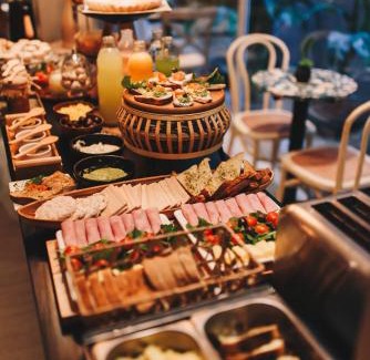Province of Tucuman Hotel | Enjoy Dining and Breakfast at LG Golden Suites