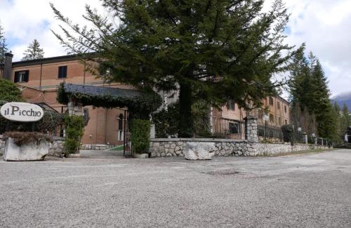 Pescasseroli Hotel | Enjoy Oceanfront Comfort at LH Albergo Il Picchio Hotel