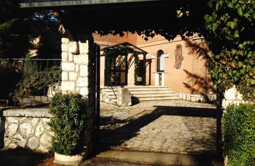 Pescasseroli Hotel | Enjoy Oceanfront Comfort at LH Albergo Il Picchio Hotel