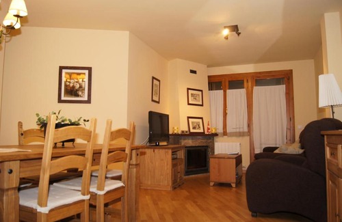 Linsoles Apartment | Discover Family-Friendly Comfort at LH Selva de Conques