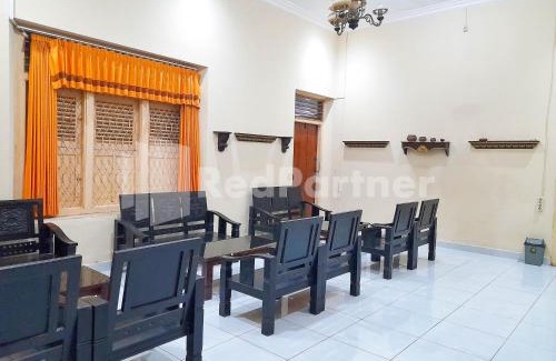 Tuban Sub-District Hotel | Top-Rated LH101 Guest House Syariah near Makam Sunan Bonang
