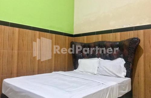 Tuban Sub-District Hotel | Top-Rated LH101 Guest House Syariah near Makam Sunan Bonang