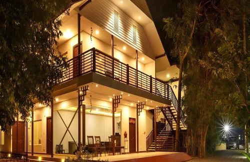 Eloor Hotel | Relax at Lhasa Ayurveda and Wellness Resort, Kochi