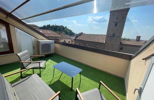 Centro Urbano Apartment | Discover LHE Central View Boutique: Top-Rated 4-Star Retreat