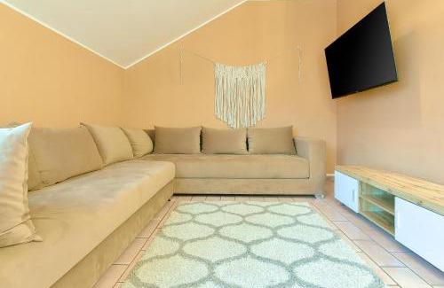 Centro Urbano Apartment | Discover LHE Central View Boutique: Top-Rated 4-Star Retreat