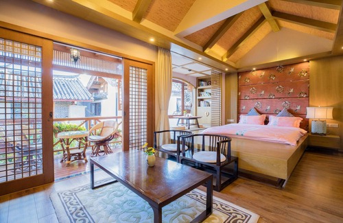 Shuhe Old Town House | Explore Li Jiang Tang Feng Yard No.4: Family-Friendly Stay