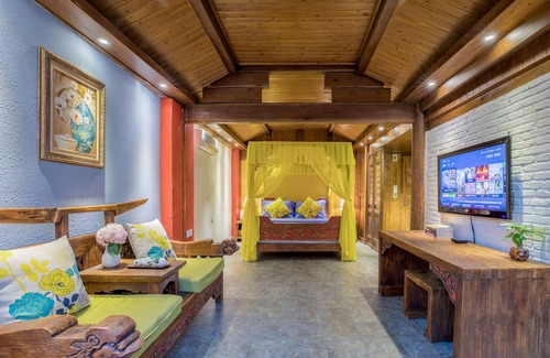 Shuhe Old Town House | Explore Li Jiang Tang Feng Yard No.4: Family-Friendly Stay