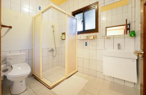 Nanzhuang Bed & Breakfast | Cozy Li Jin Kuan Homestay with Pet-Friendly Amenities