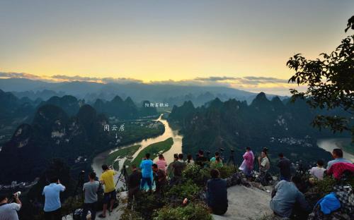 Yangshuo Hotel | Relax at Yangshuo Xingping Island Resort - 4-Star Retreat