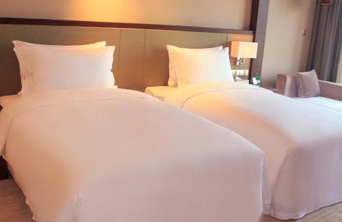 Nanshan Hotel | Elegant Lia Charlton Hotel Shenzhen with Spa & Hot Tub