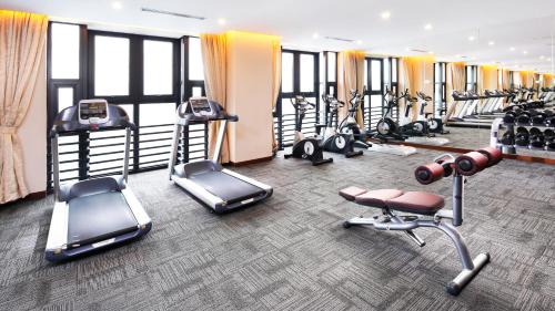 Nanshan Hotel | Elegant Lia Charlton Hotel Shenzhen with Spa & Hot Tub