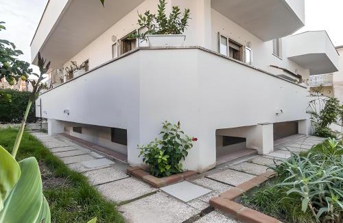 Mondragone Apartment | Pet Friendly Liammare with Private Beach & Ocean Views